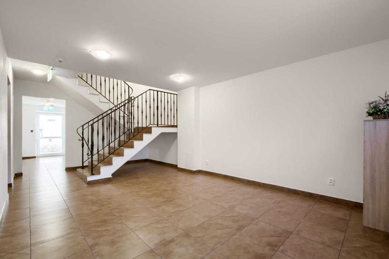 Bed and Breakfast Patra Varsovia Exterior foto